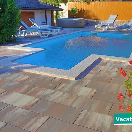 Vacation Home Alan 2 Kulen Vakuf Kültér fotó