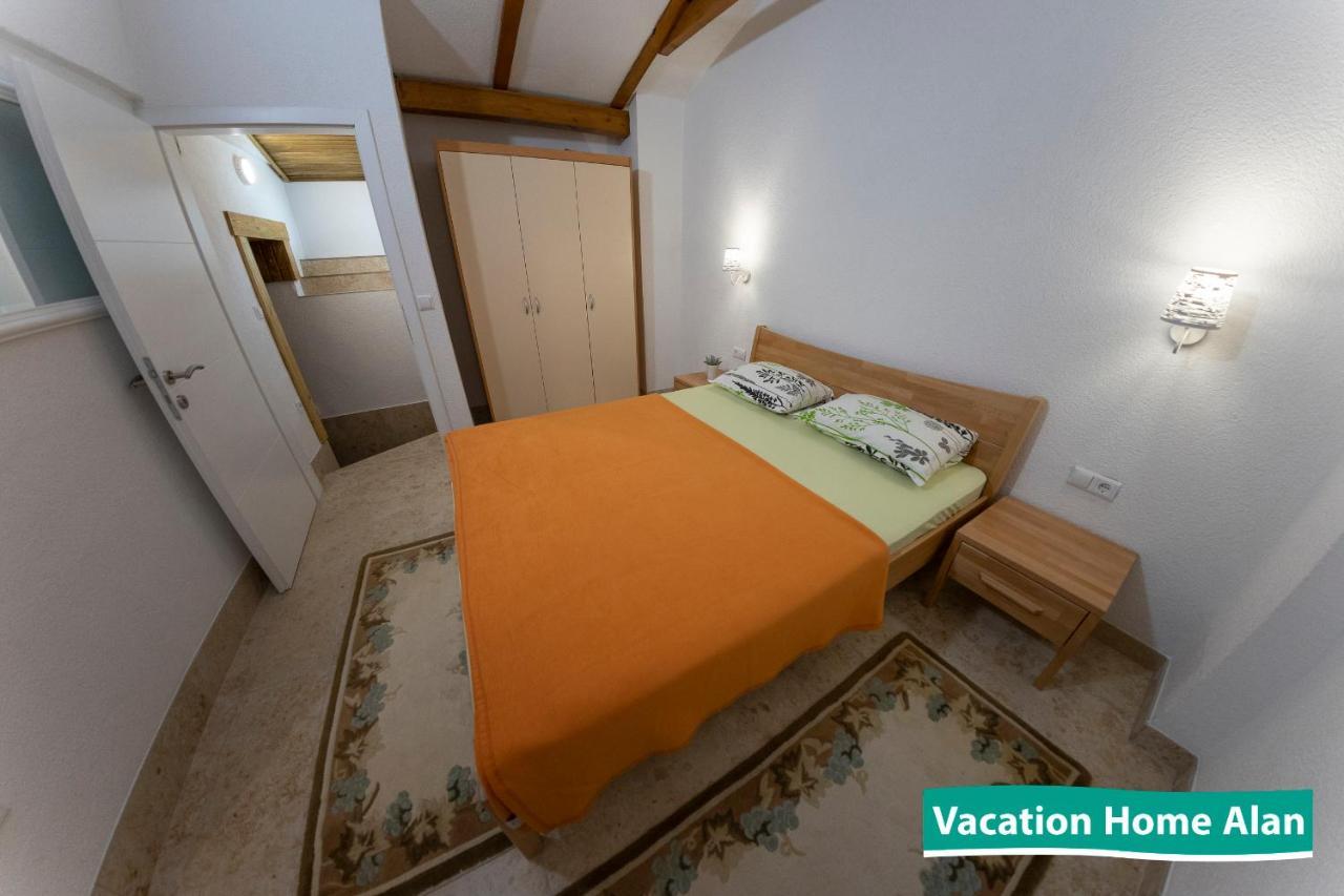 Vacation Home Alan 2 Kulen Vakuf Kültér fotó