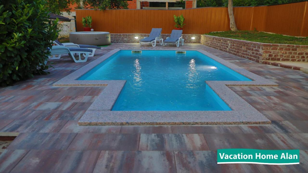 Vacation Home Alan 2 Kulen Vakuf Kültér fotó