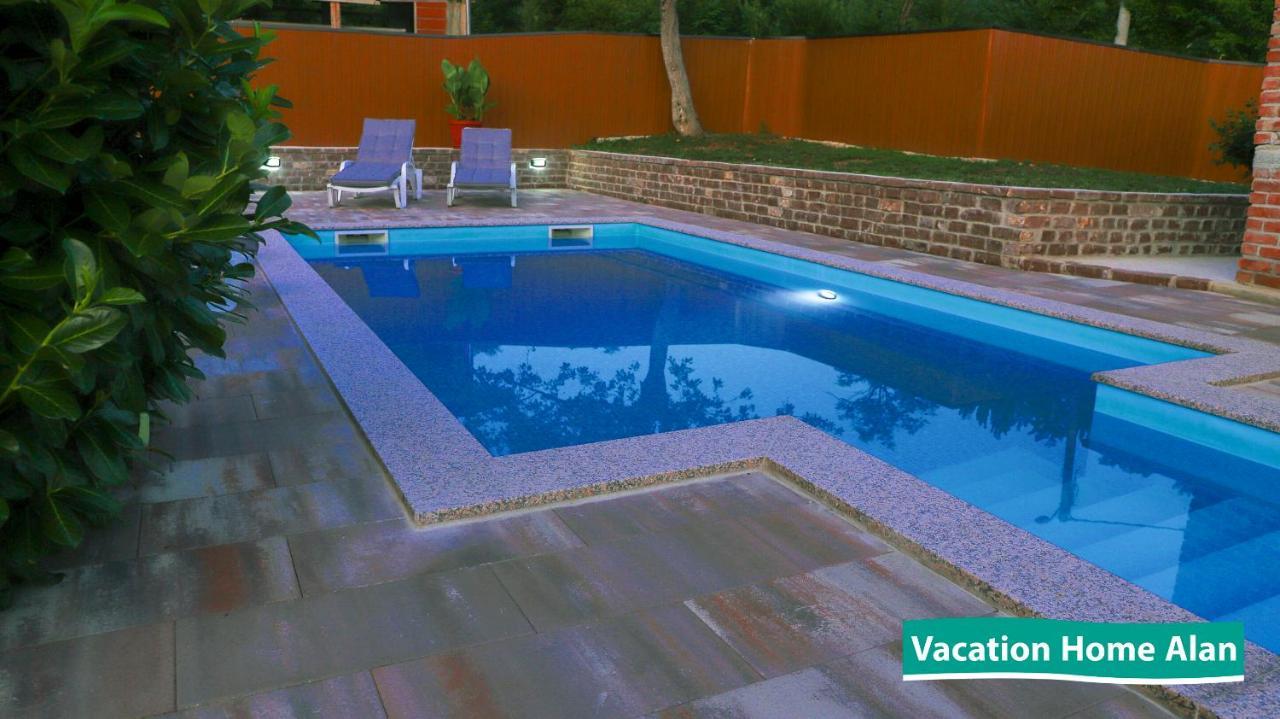 Vacation Home Alan 2 Kulen Vakuf Kültér fotó