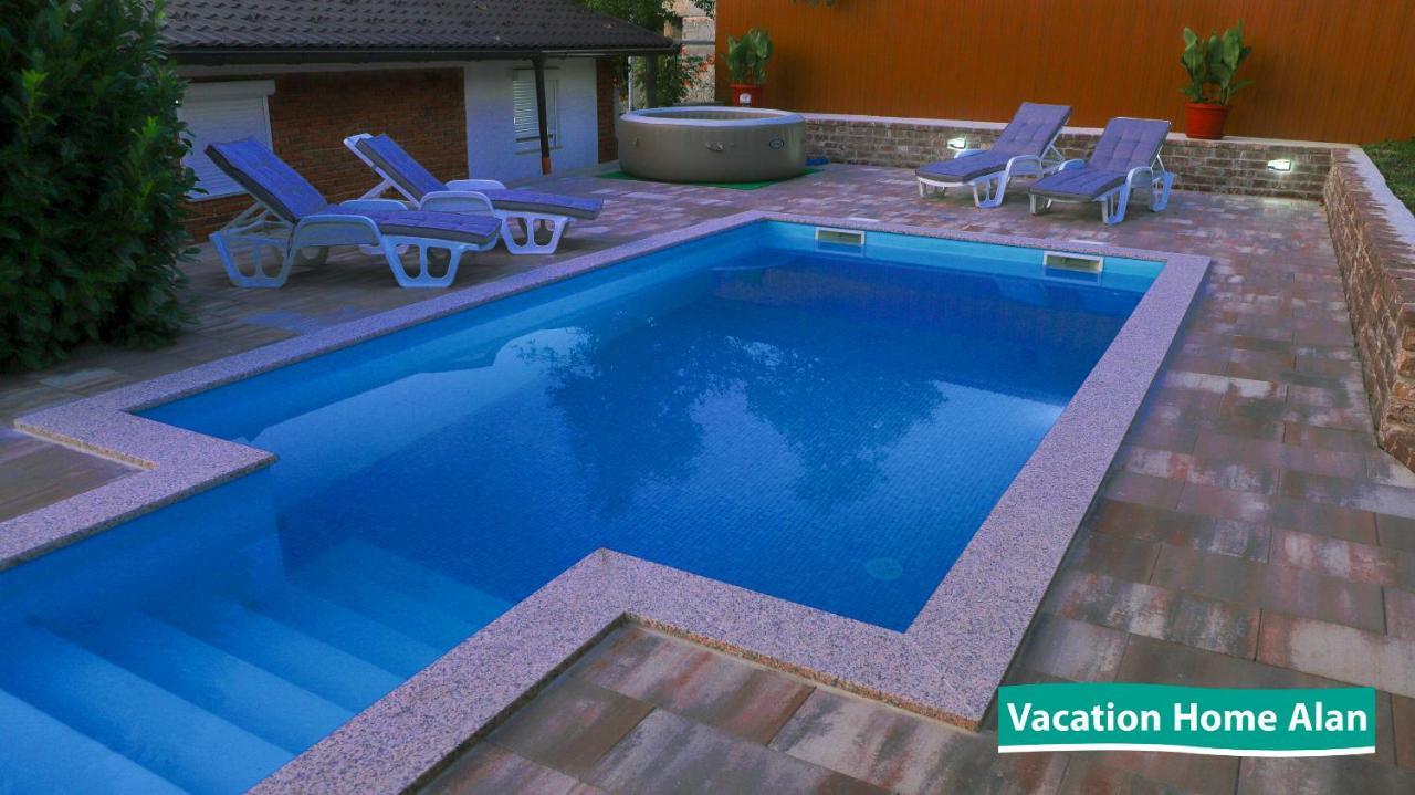 Vacation Home Alan 2 Kulen Vakuf Kültér fotó