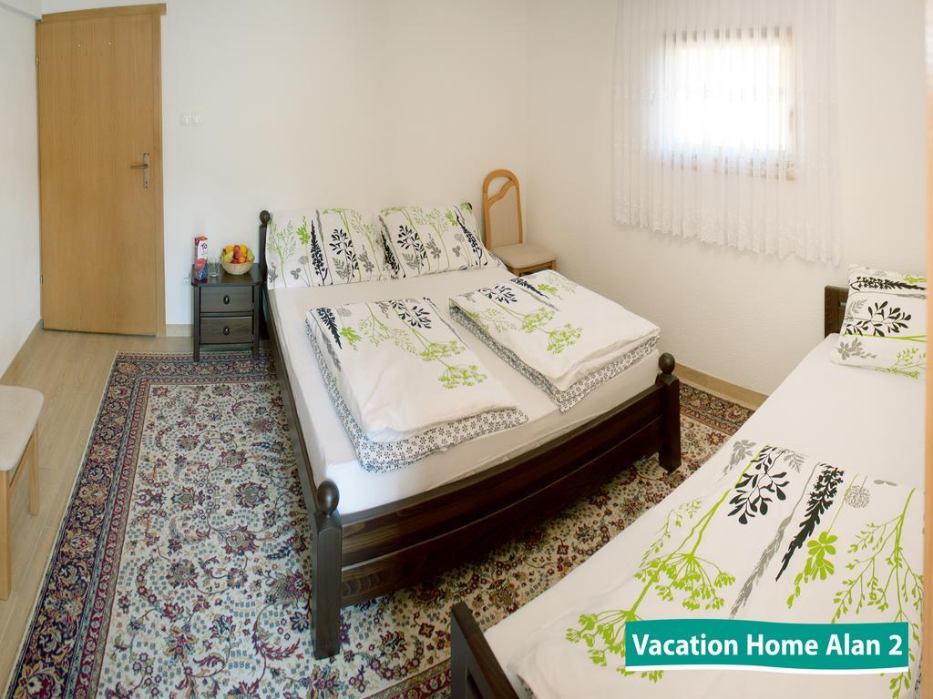 Vacation Home Alan 2 Kulen Vakuf Kültér fotó