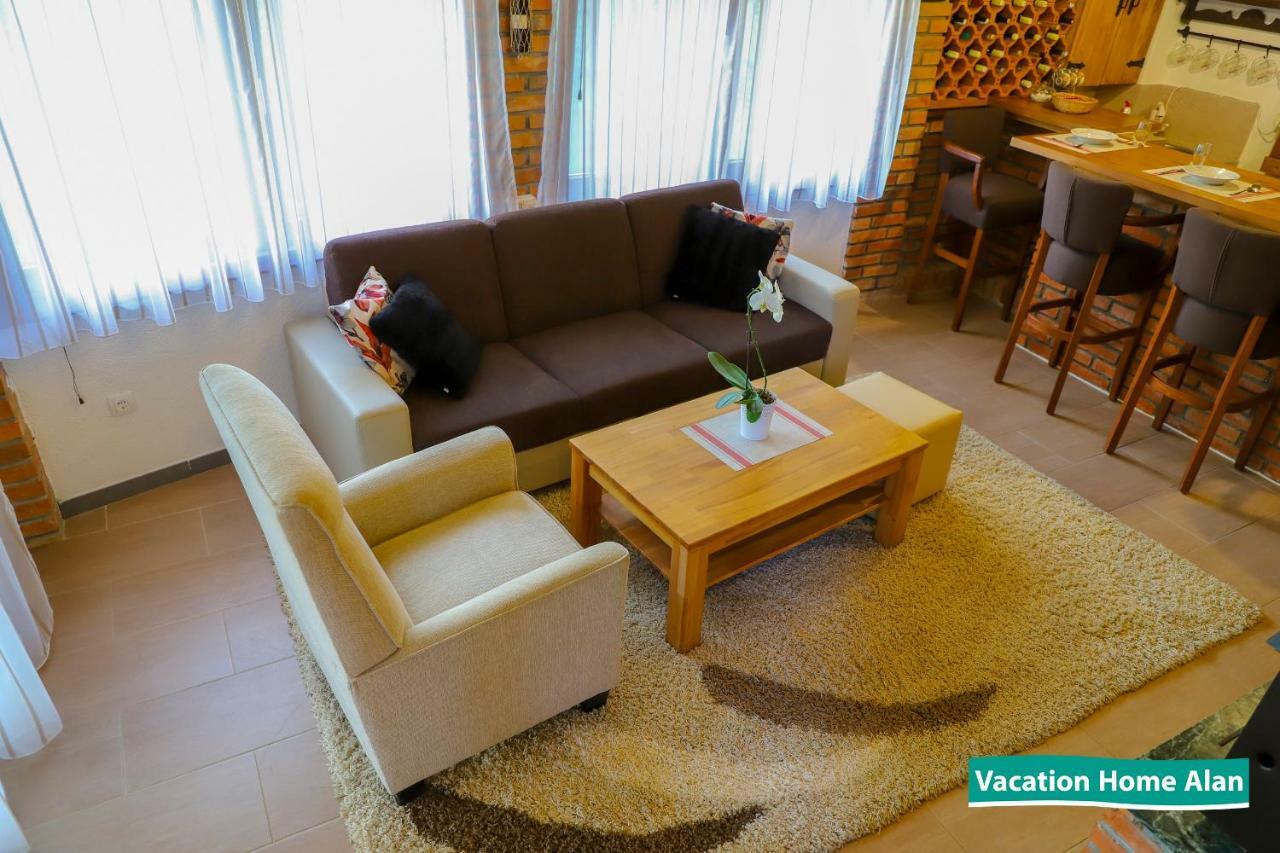 Vacation Home Alan 2 Kulen Vakuf Kültér fotó