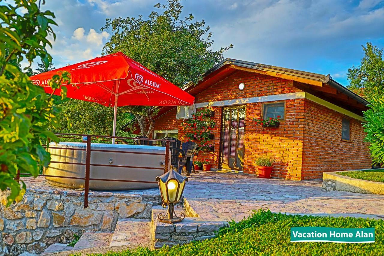 Vacation Home Alan 2 Kulen Vakuf Kültér fotó