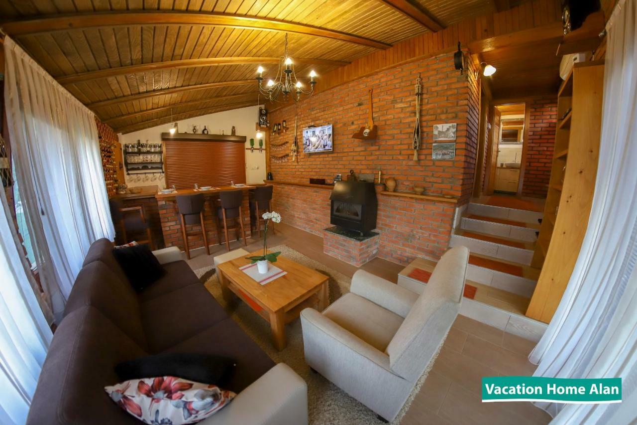 Vacation Home Alan 2 Kulen Vakuf Kültér fotó